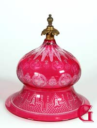 CRANBERRY GLASS DOME